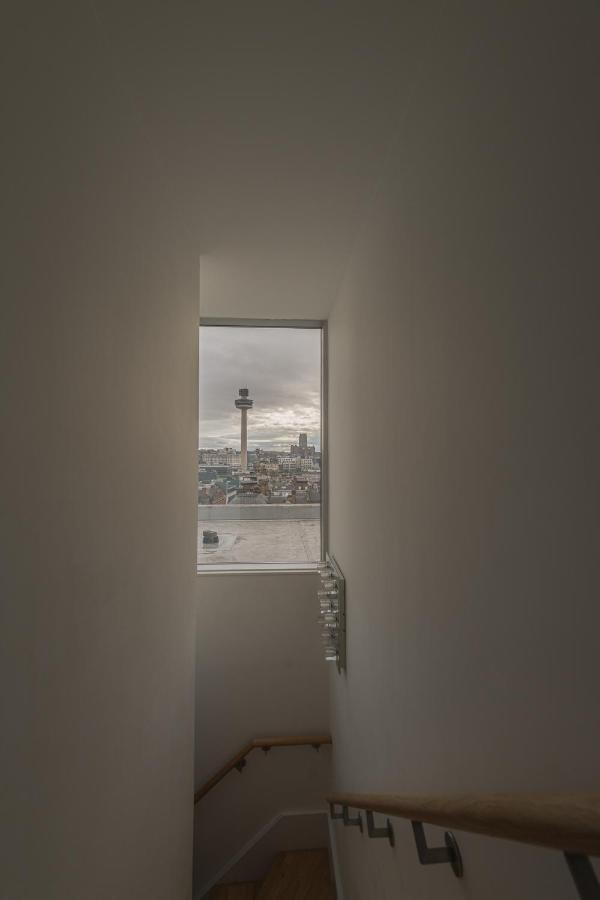 Sidemersey Livings- Unmatched Panoramic Views, Secure Parking, Beautiful Balcony- A To Remember Apartment Liverpool