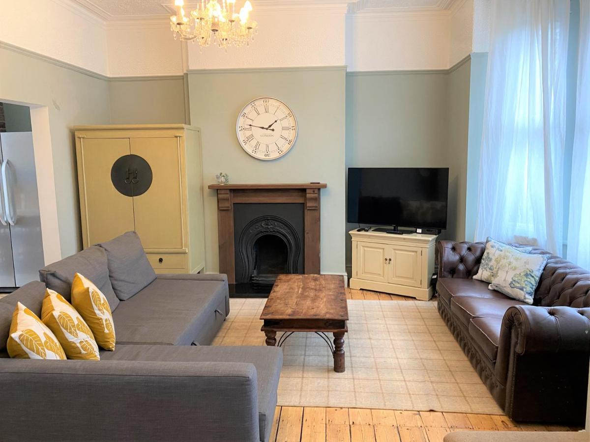 Victorian Close To Centre Holiday home