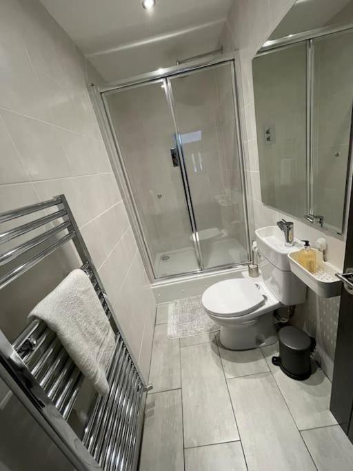 Luxury In Anfield Apartment
