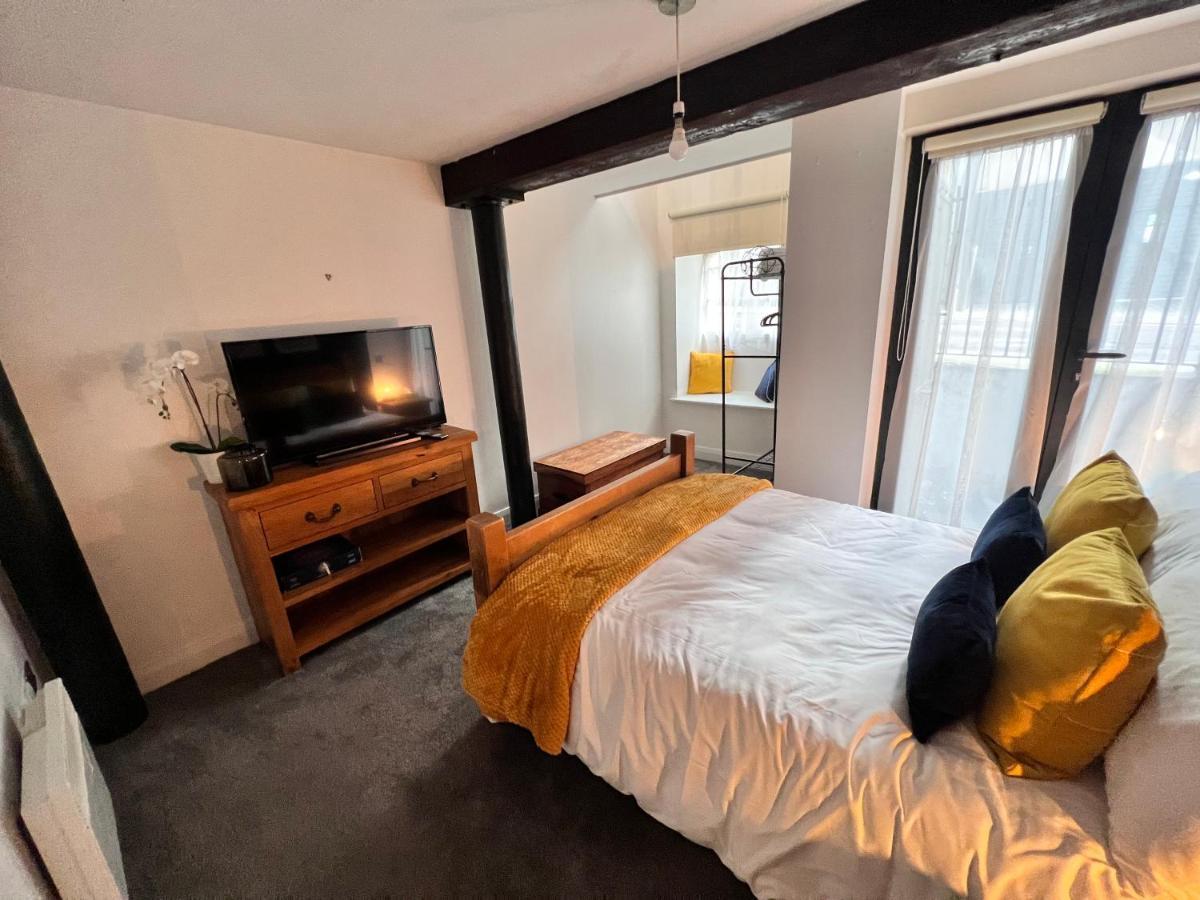 Apartment Stunning Center *