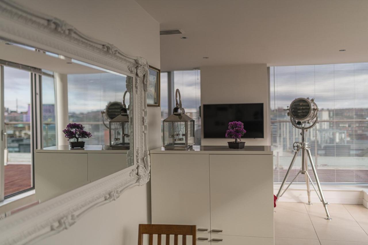 Sidemersey Livings- Unmatched Panoramic Views, Secure Parking, Beautiful Balcony- A To Remember Apartment Liverpool