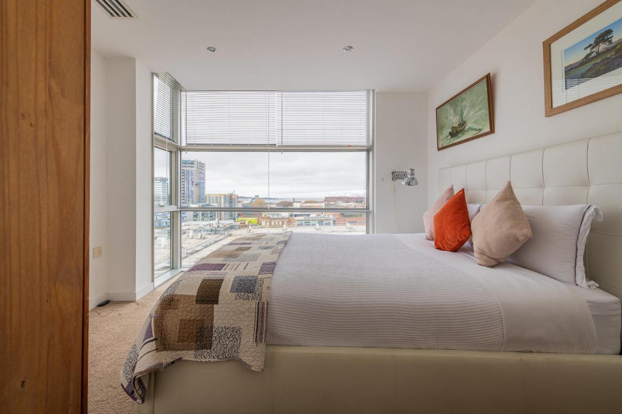 Sidemersey Livings- Unmatched Panoramic Views, Secure Parking, Beautiful Balcony- A To Remember Apartment *