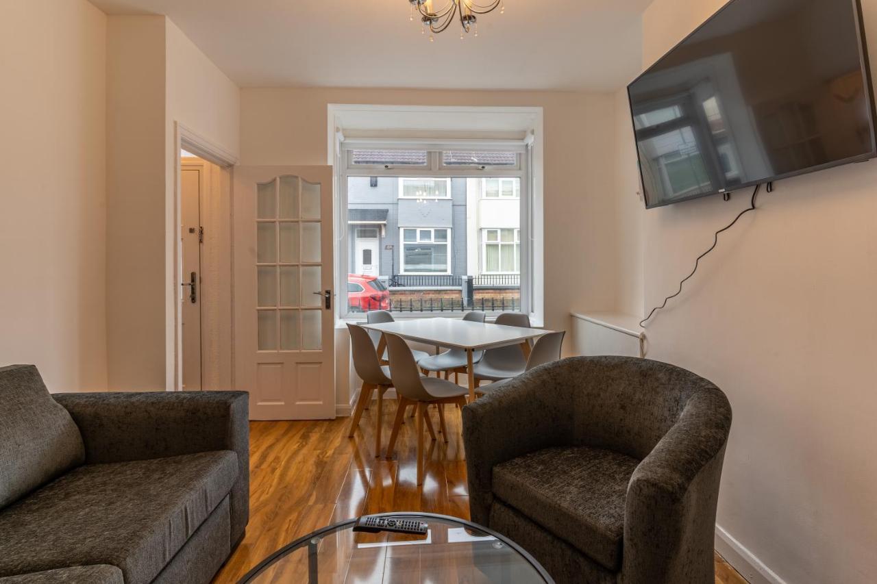 Holiday home Cheerful And Modern 3 Bdr For 7