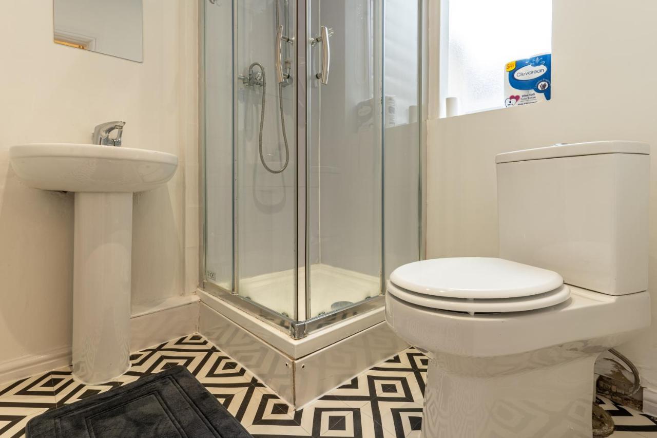 Holiday home Cheerful And Modern 3 Bdr For 7 *