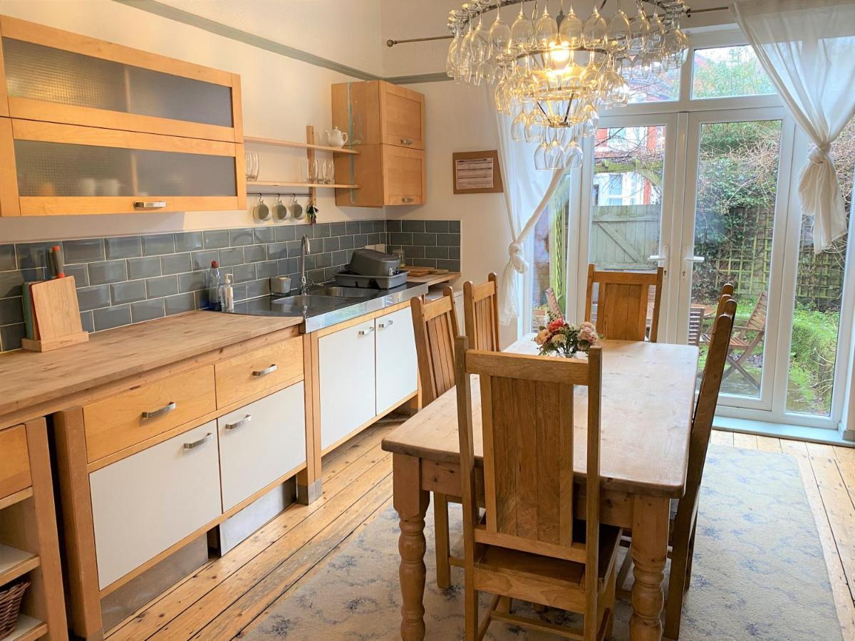 Victorian Close To Centre Holiday home