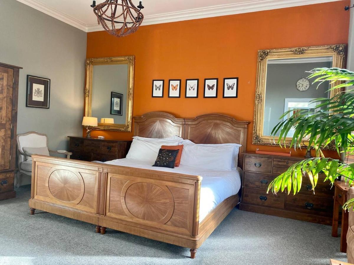 Lyndhurst - Victorian With Heated Pool Holiday home *