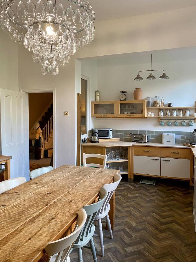 Lyndhurst - Victorian With Heated Pool Liverpool