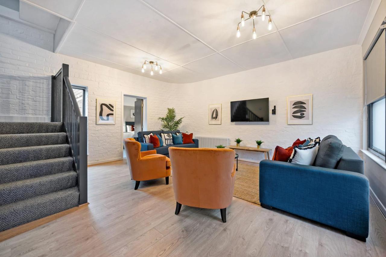 Host & - The Coachouse At Pilgrim St