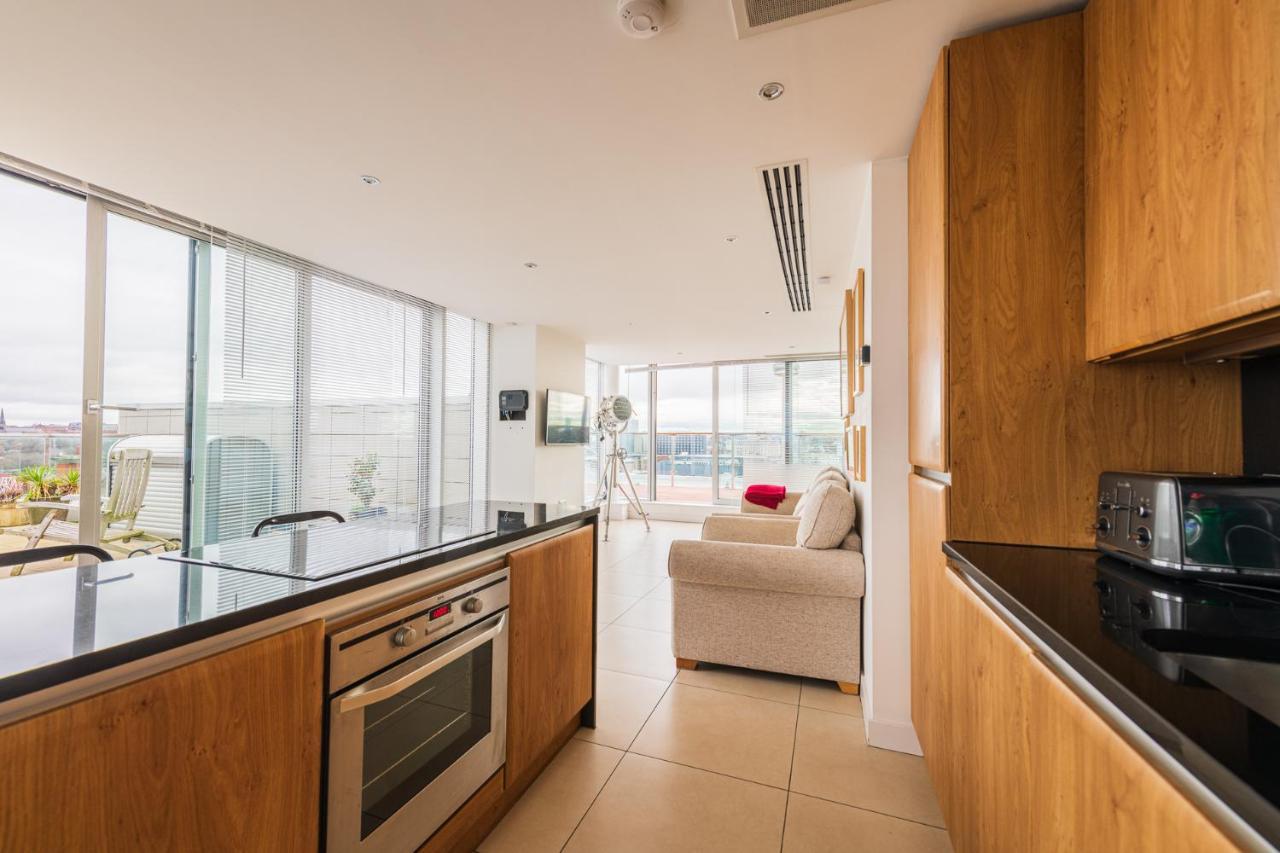 Sidemersey Livings- Unmatched Panoramic Views, Secure Parking, Beautiful Balcony- A To Remember * Liverpool