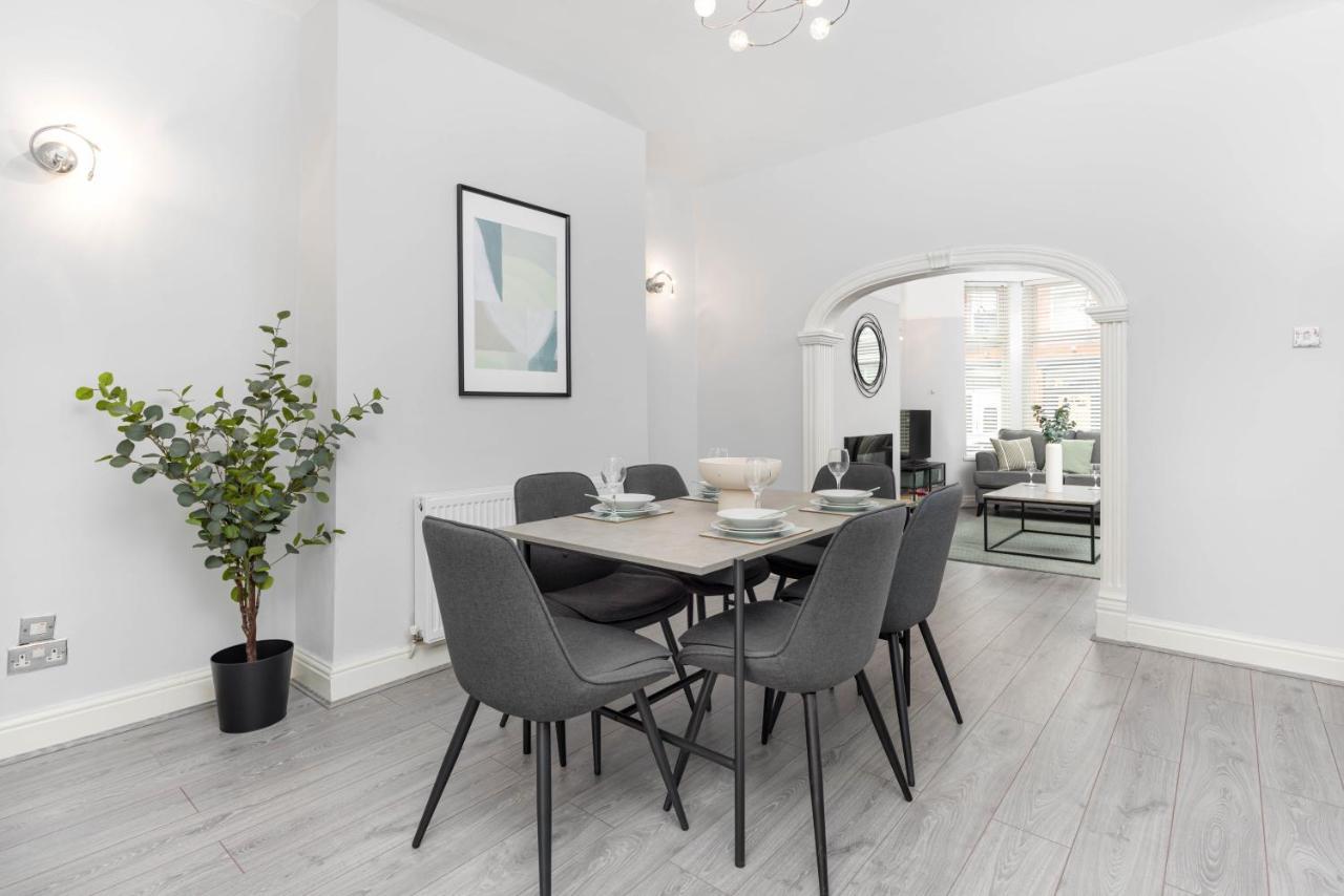 Holiday home Host - Elegant Anfield Getaway