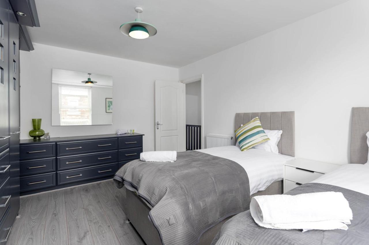 Host - Elegant Anfield Getaway Holiday home