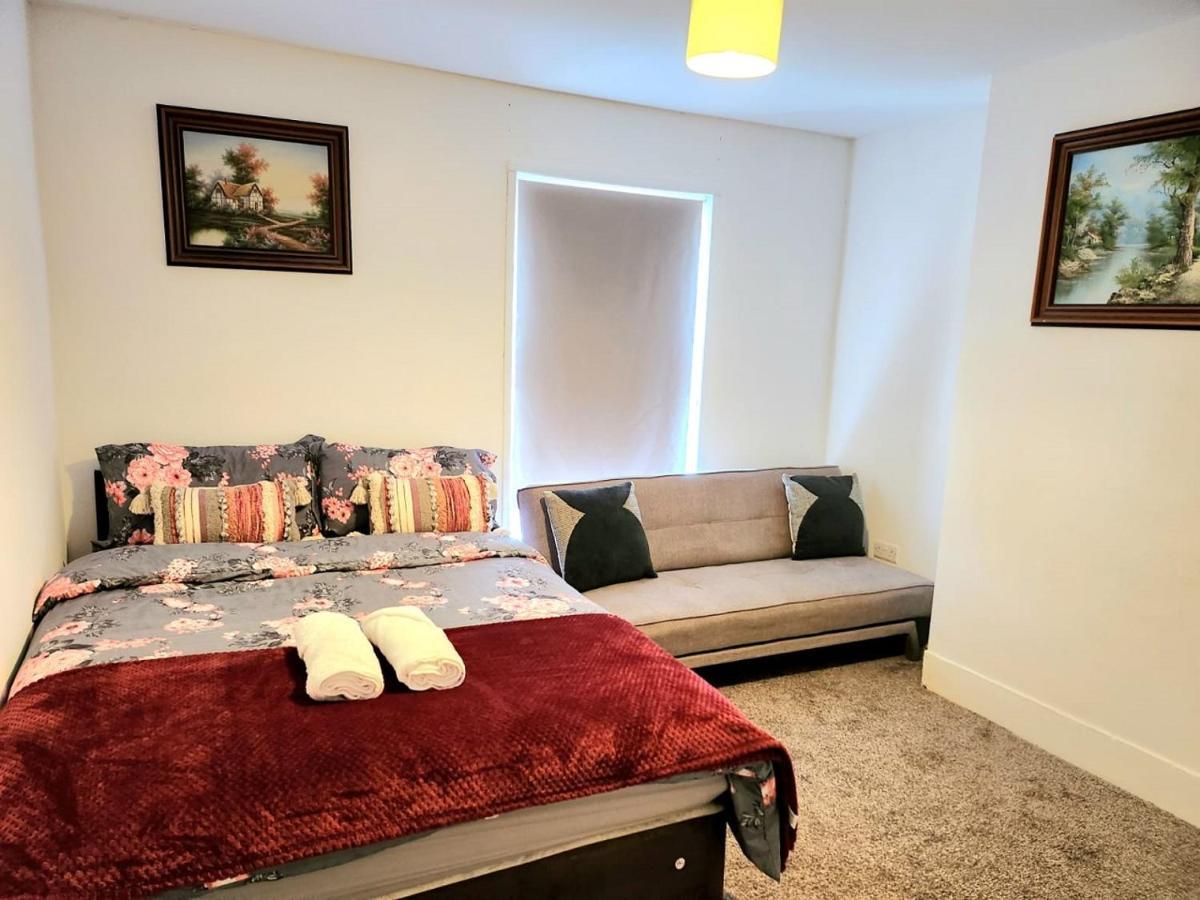 Apartment Hawkins Town House Near City Ctr And All Amenities