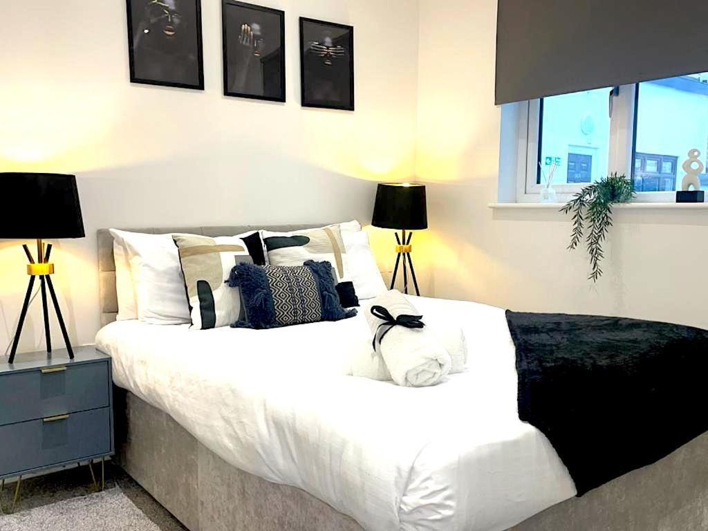 2 Bed Penthouse In City Centre Apartment