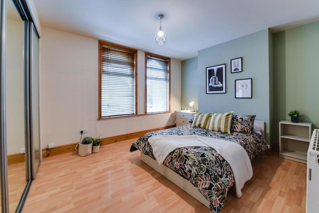 Poppy's Pad - Winchester Road Holiday home *