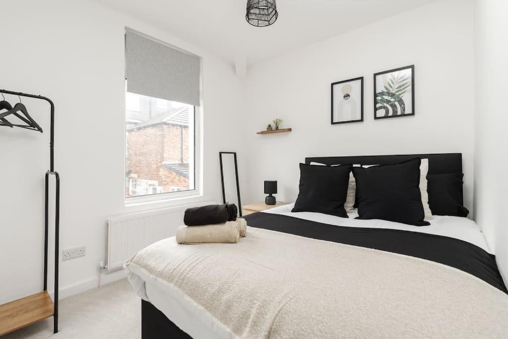 3 Bed House *