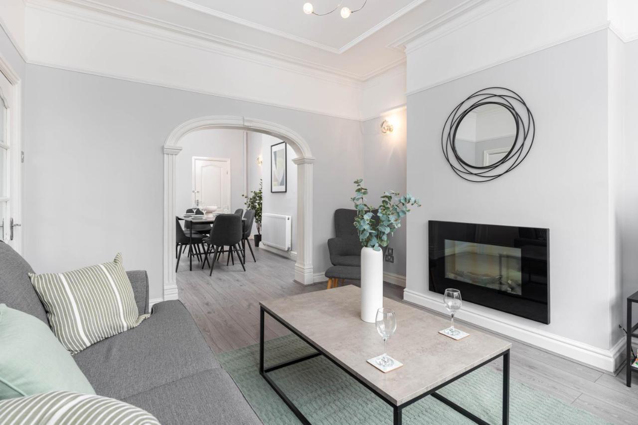 Holiday home Host - Elegant Anfield Getaway *