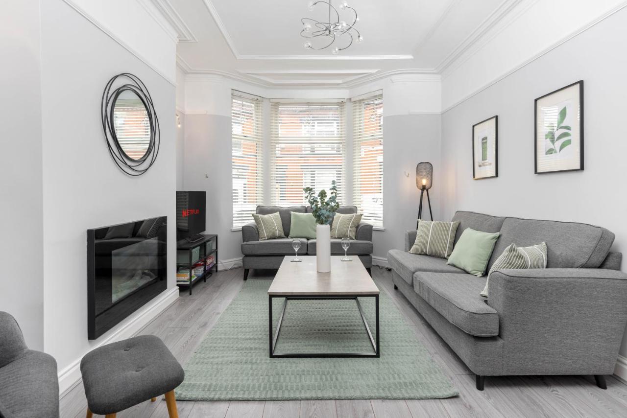 Host - Elegant Anfield Getaway Holiday home