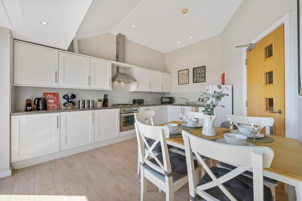 Holiday home Host & - Marina View Penthouse Liverpool