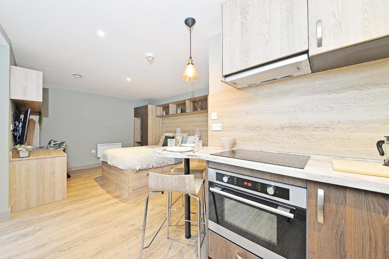 Apartment For Students Only Chic At Fontenoy In Centre *