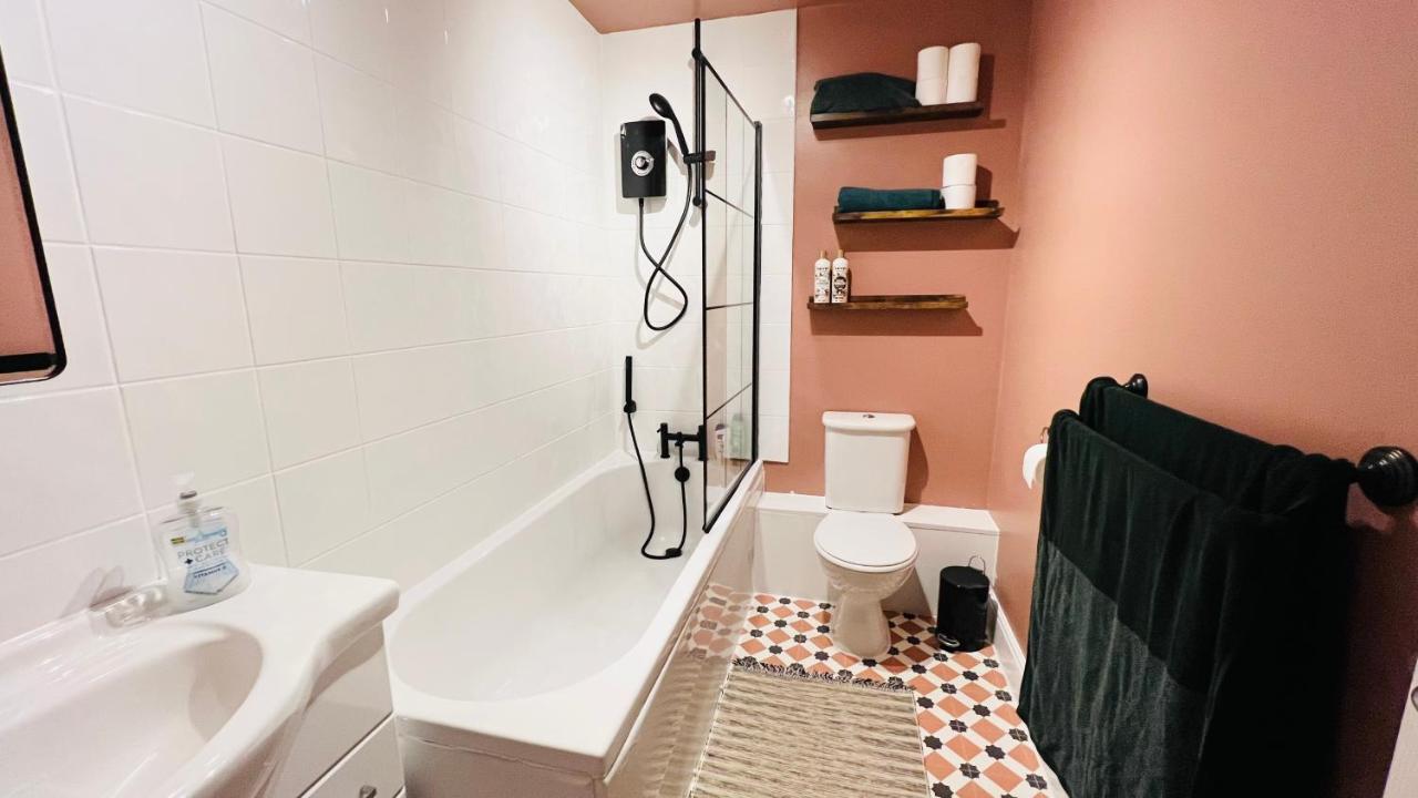 Centre Flat, Free Parking, Period Apartment