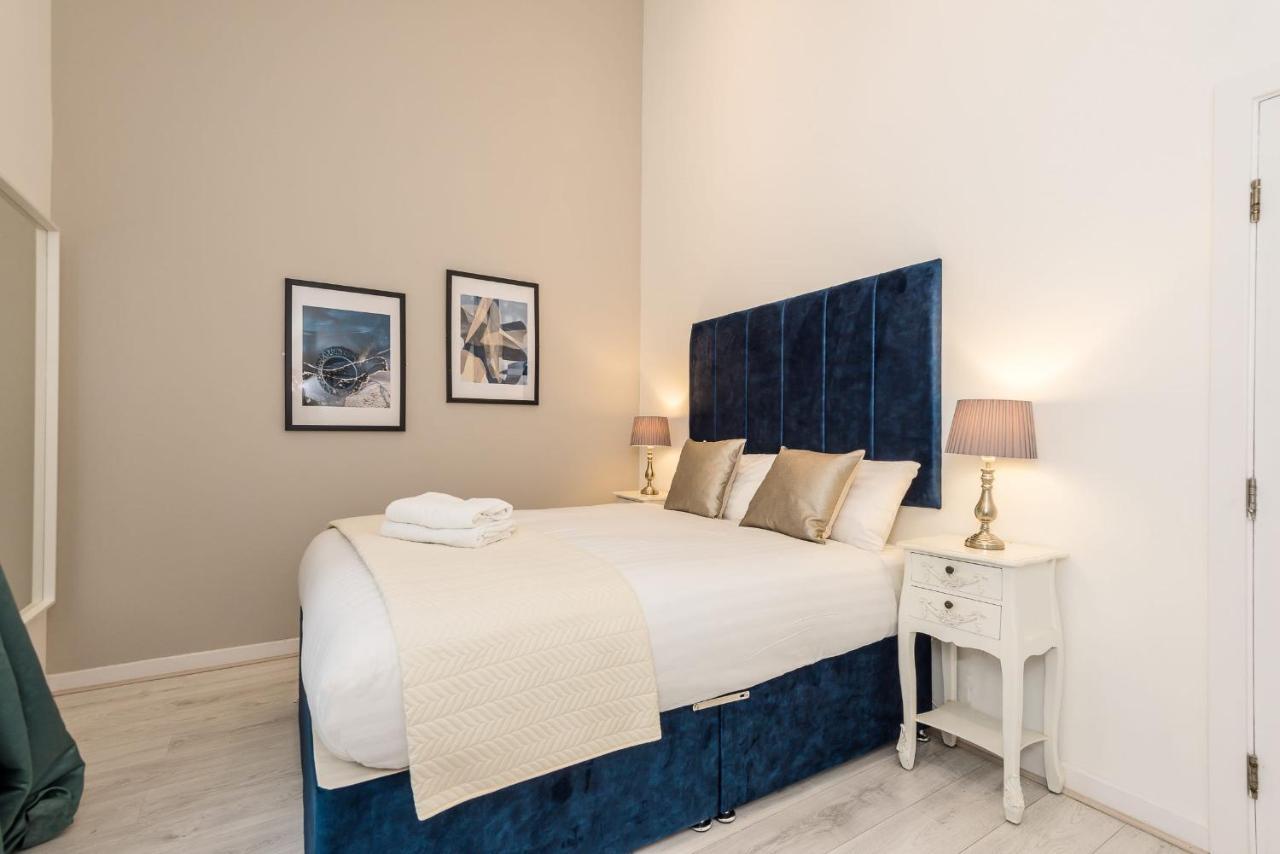 Host & - City Centre Duplex Apartment *