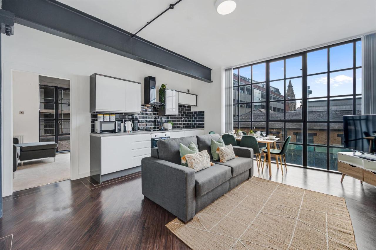 Host & - Manhattan House 8 *