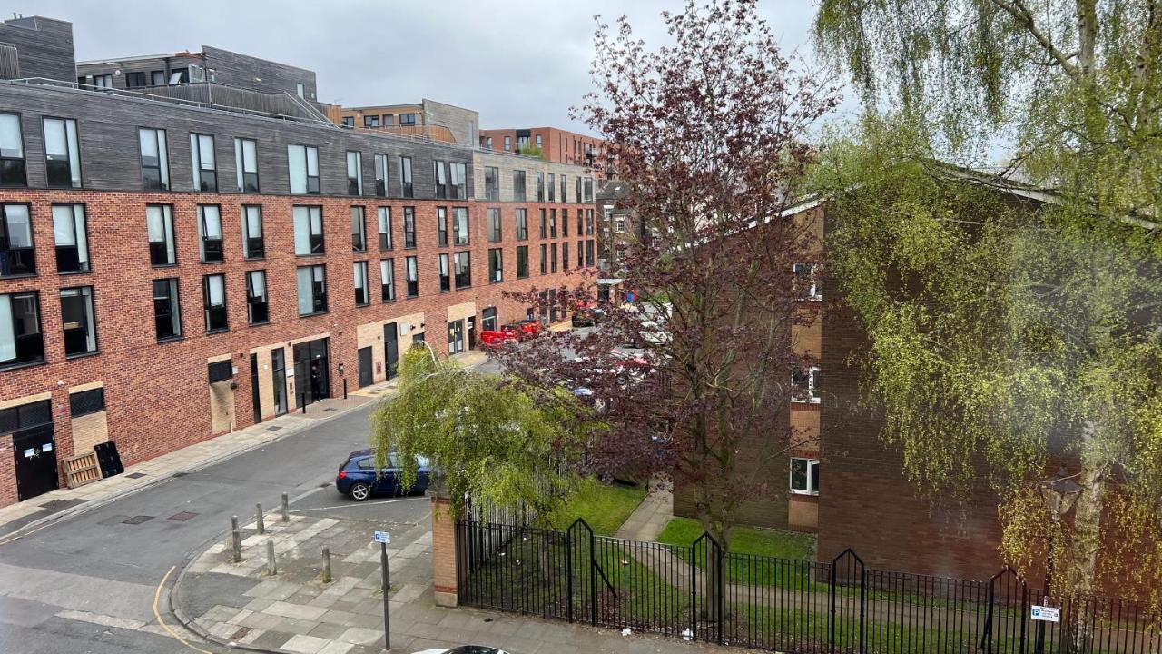 Apartment Centre Flat, Free Parking, Period