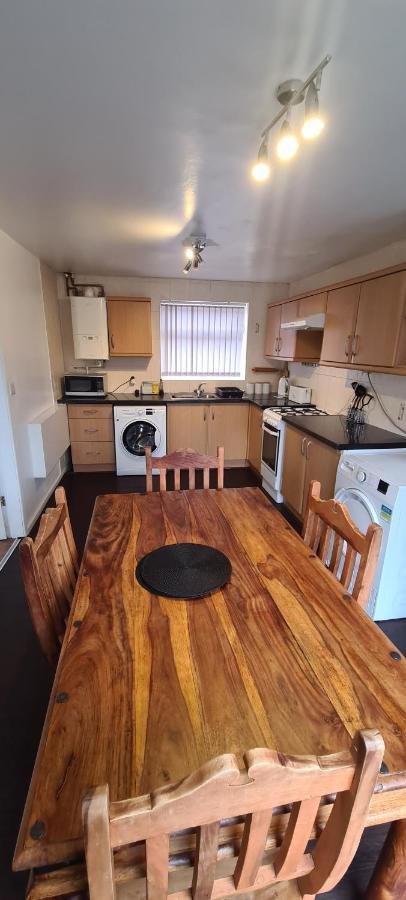 Apartment Lovely House 6 Mins Drive To Town Sleeps 1 To 6 Liverpool