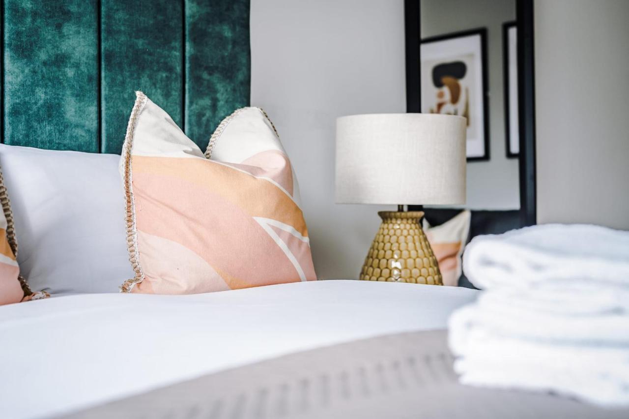 Apartment Host & - Manhattan House 8
