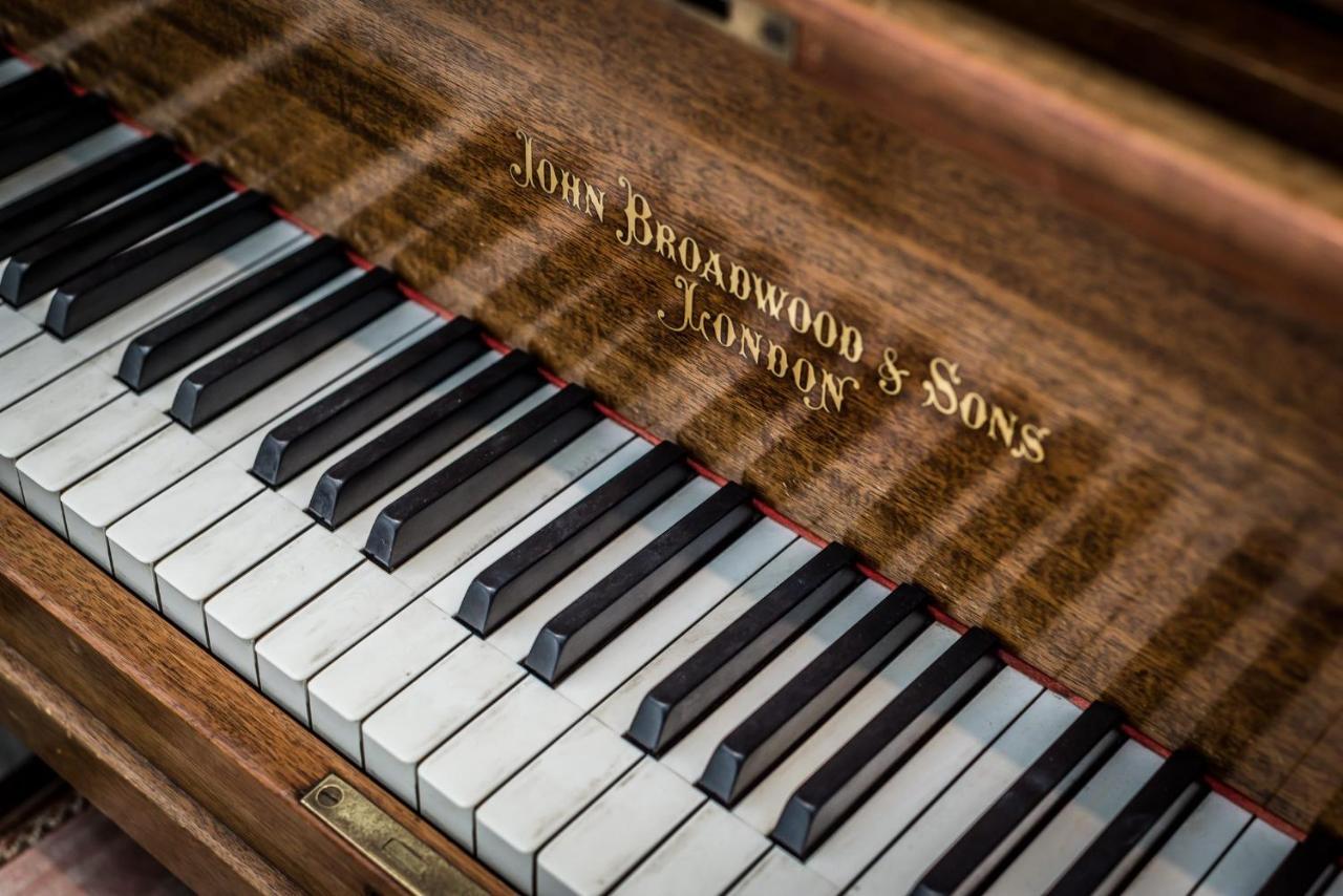 Host & - The Musician's With Grand Piano Liverpool