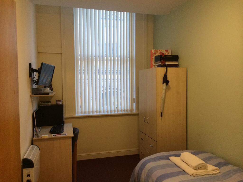Hostel Oliver House *