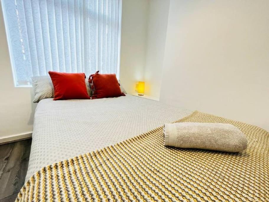 Holiday home Modern Hangout House Near Lfc, 3 Bedroom With Pool Table