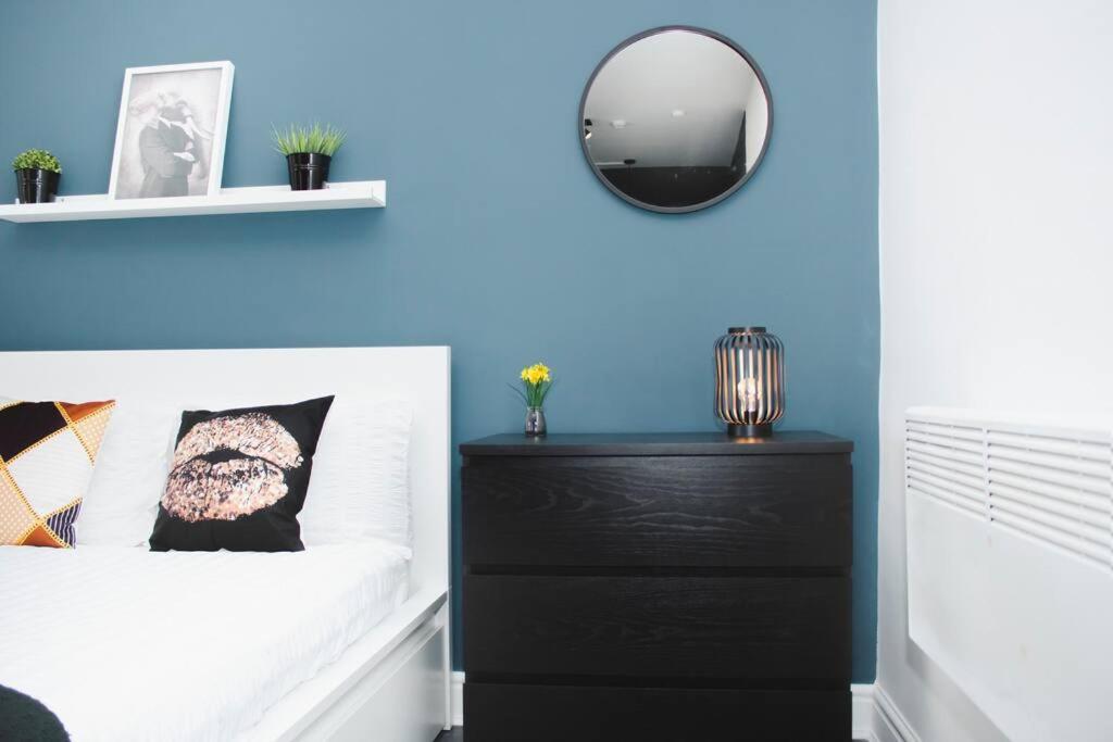 Apartment All-inclusive Living: Modern Studio Liverpool