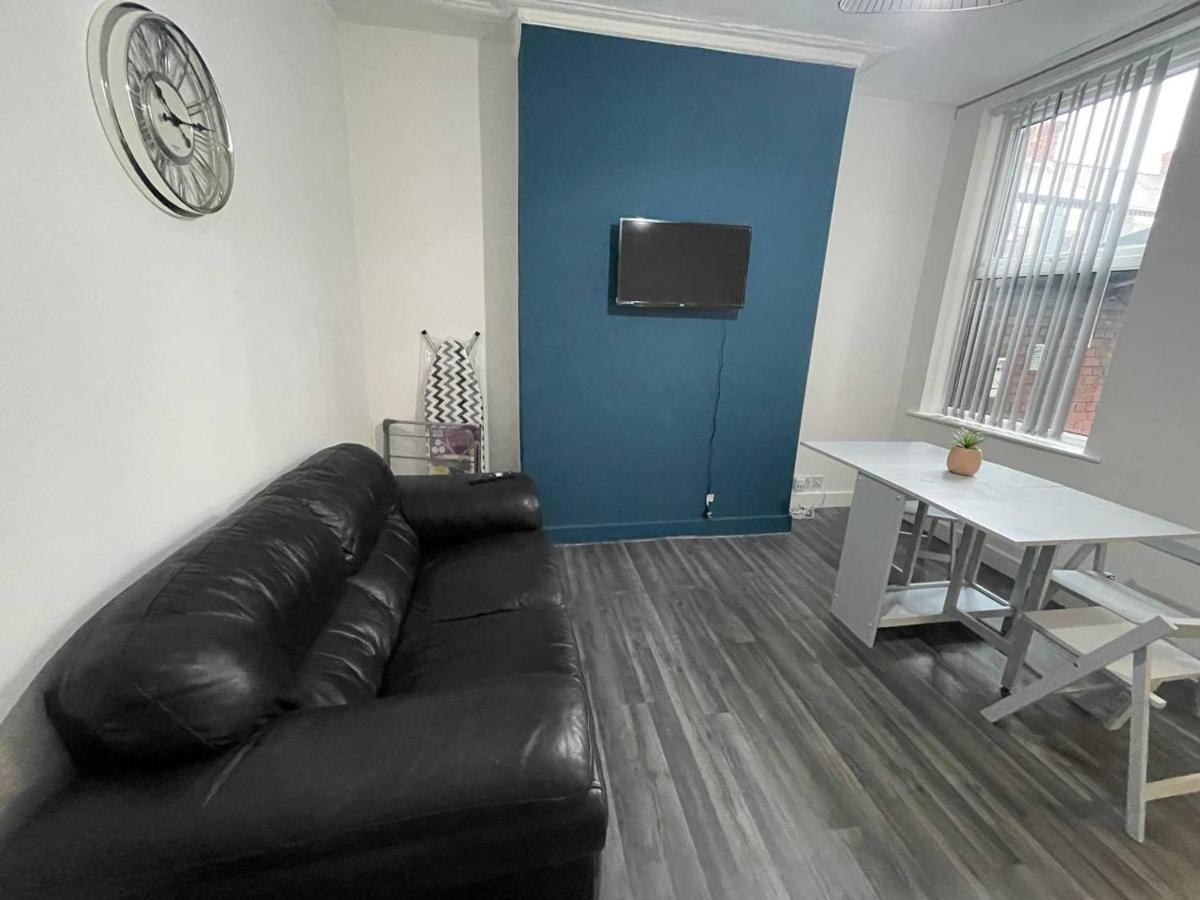 Homestay Comfortable Midtown Retreat