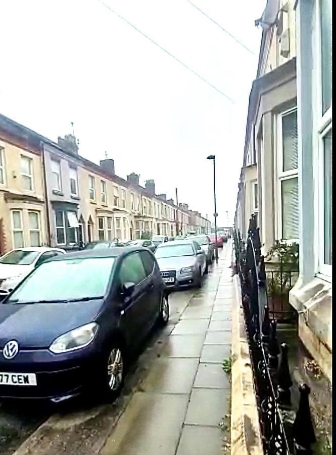 4 Double Bed En-suite Bathroom House Liverpool