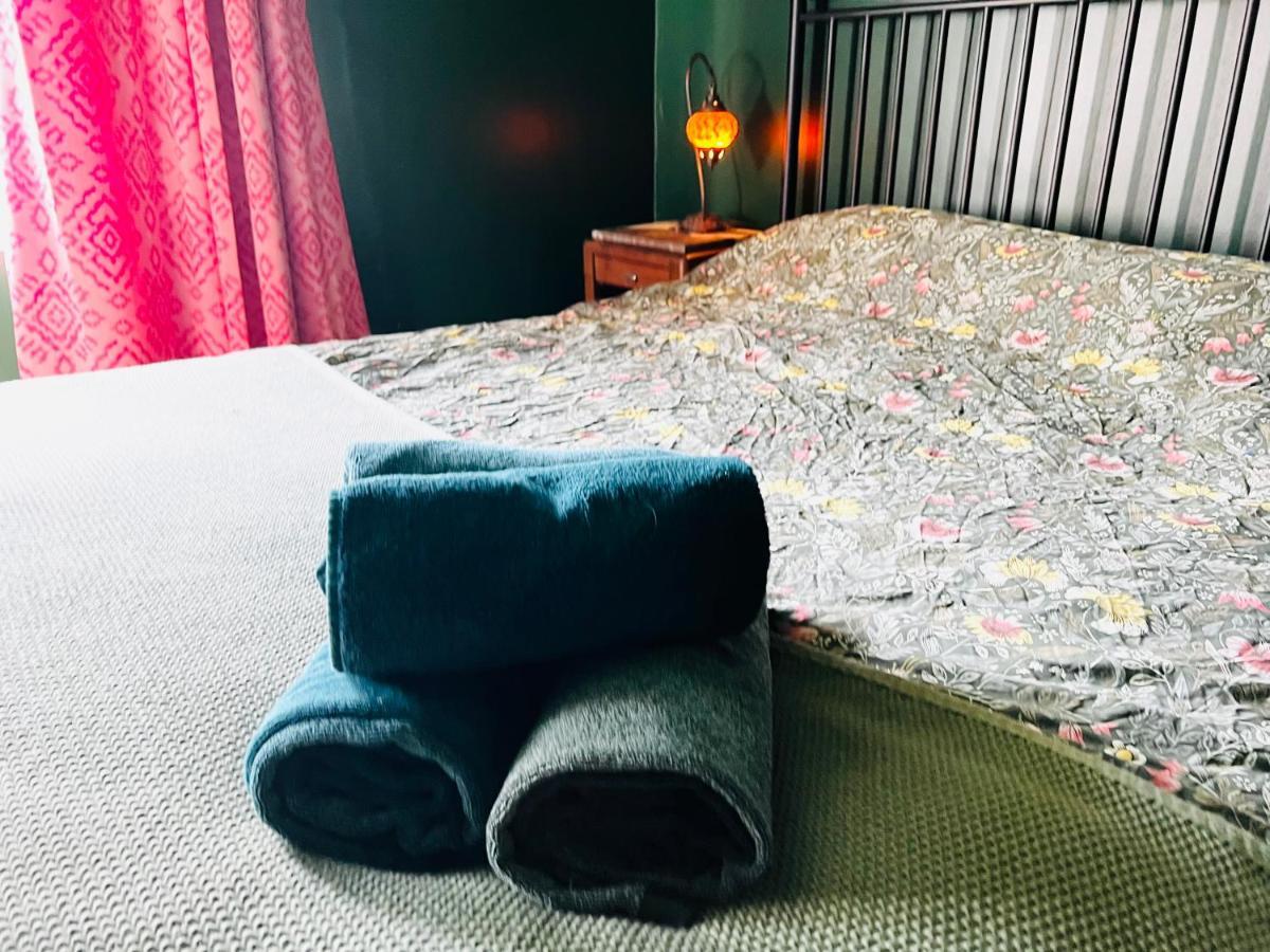 Apartment Centre Flat, Free Parking, Period