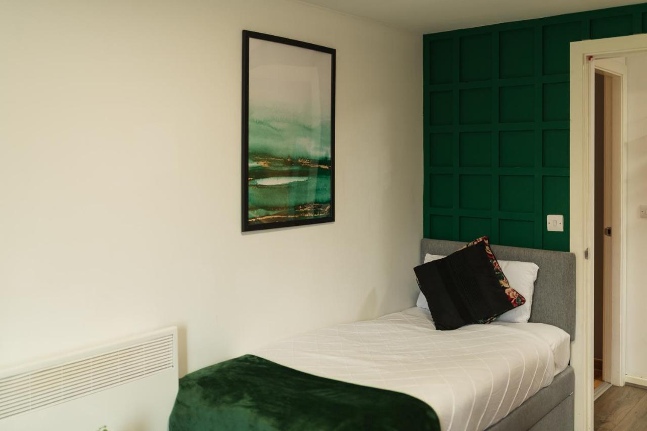 Sidemersey Livings- Convenient And 2-bedroom Haven In L1 *