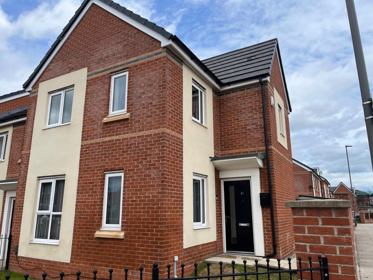 Holiday home Anfield Parkview: Family With Garden *