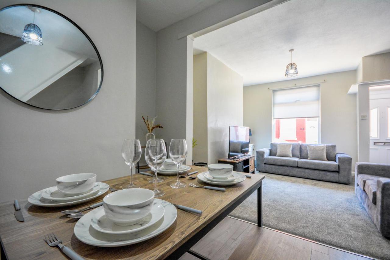 Holiday home With Alexandra - Free Parking - Free Wifi Superb Location Liverpool