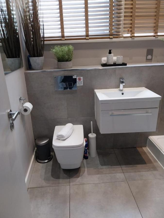 Halifax House Apartment *