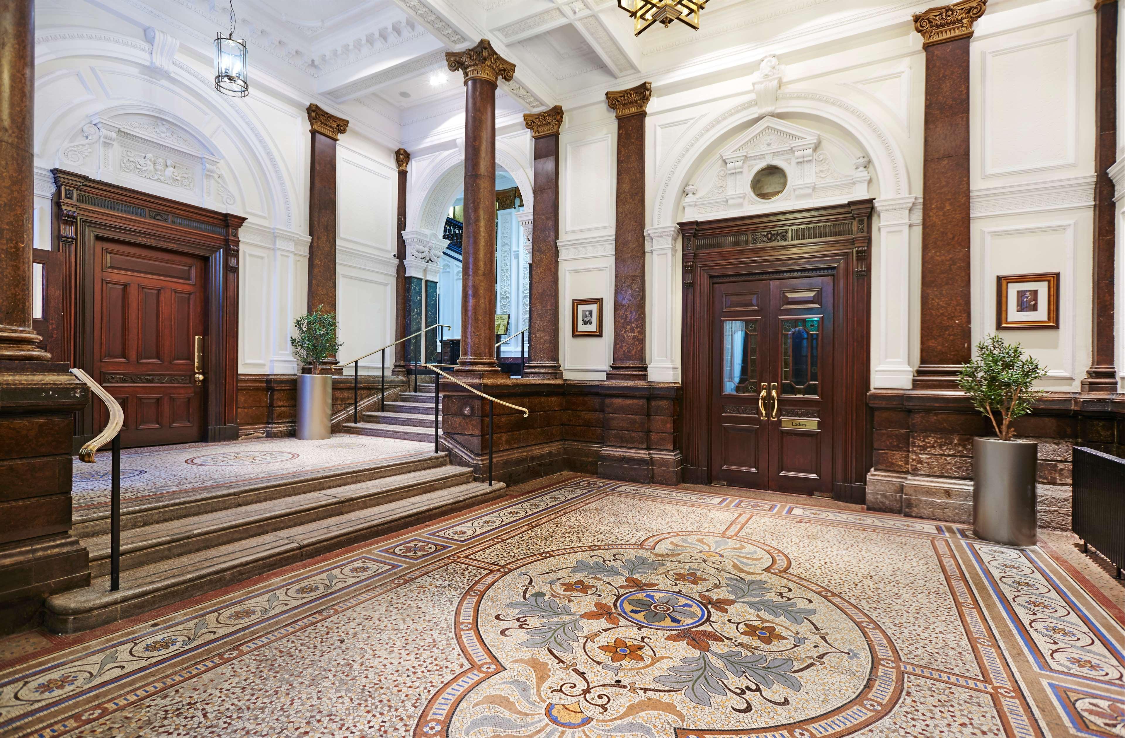 Doubletree By Hilton & Liverpool
