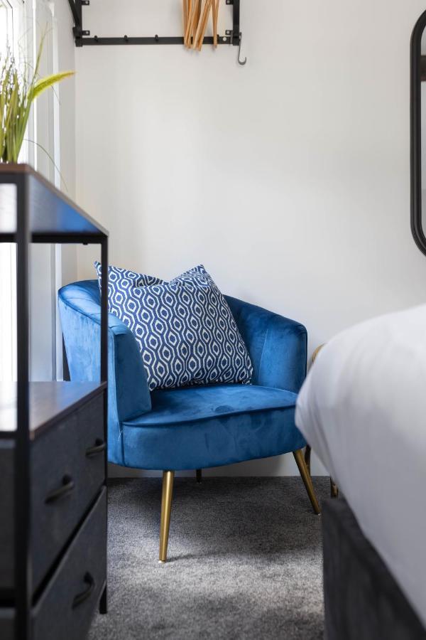 Penny Lane Modern Retreat *