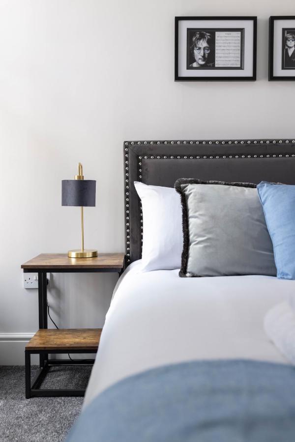 Penny Lane Modern Retreat *