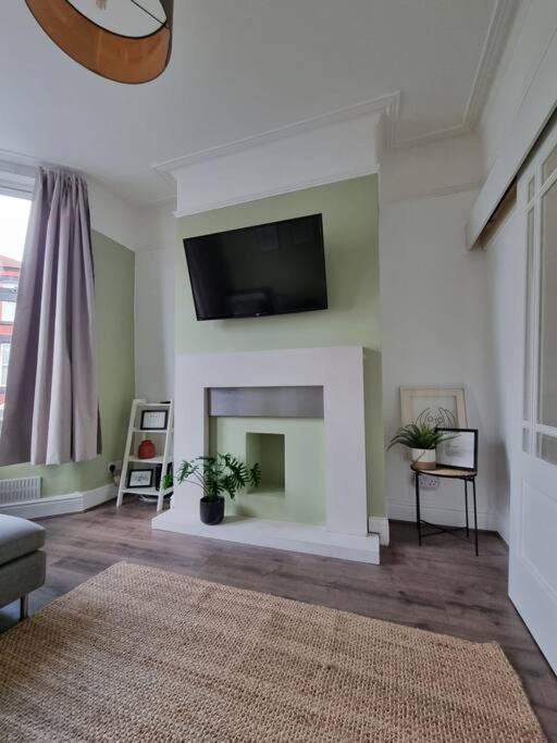 Apartment From - Entire