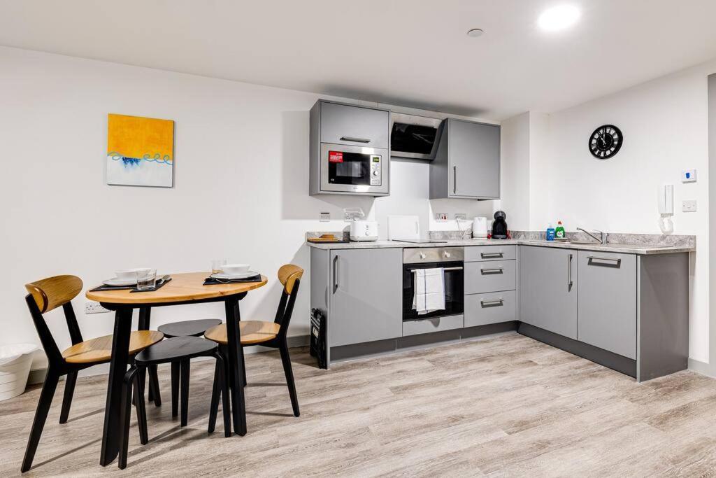Modern & Centrally Located