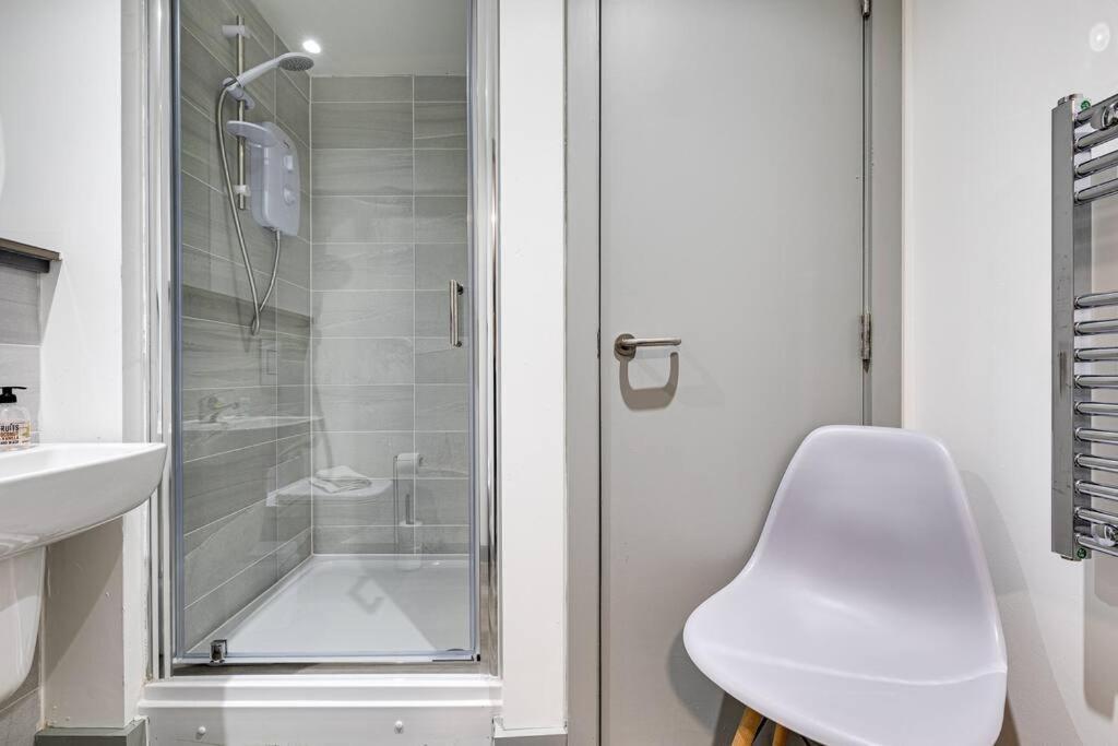Apartment Modern & Centrally Located *