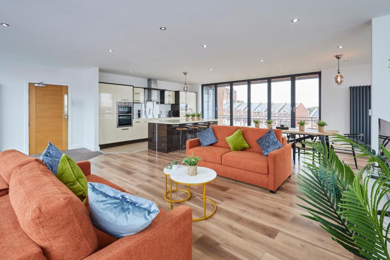 Host & - The Knight Street Penthouses Apartment *