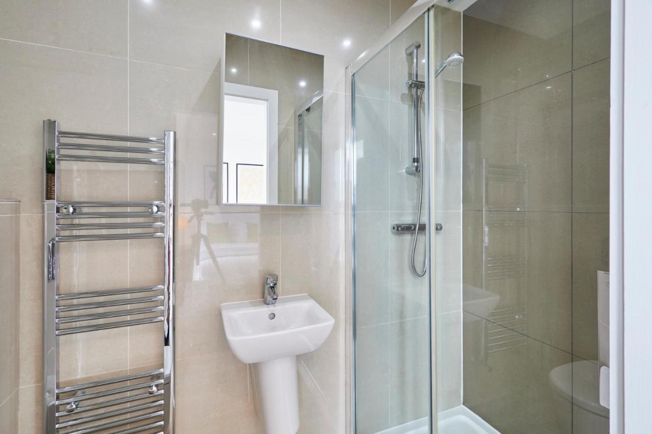 Host & - The Knight Street Penthouses Apartment