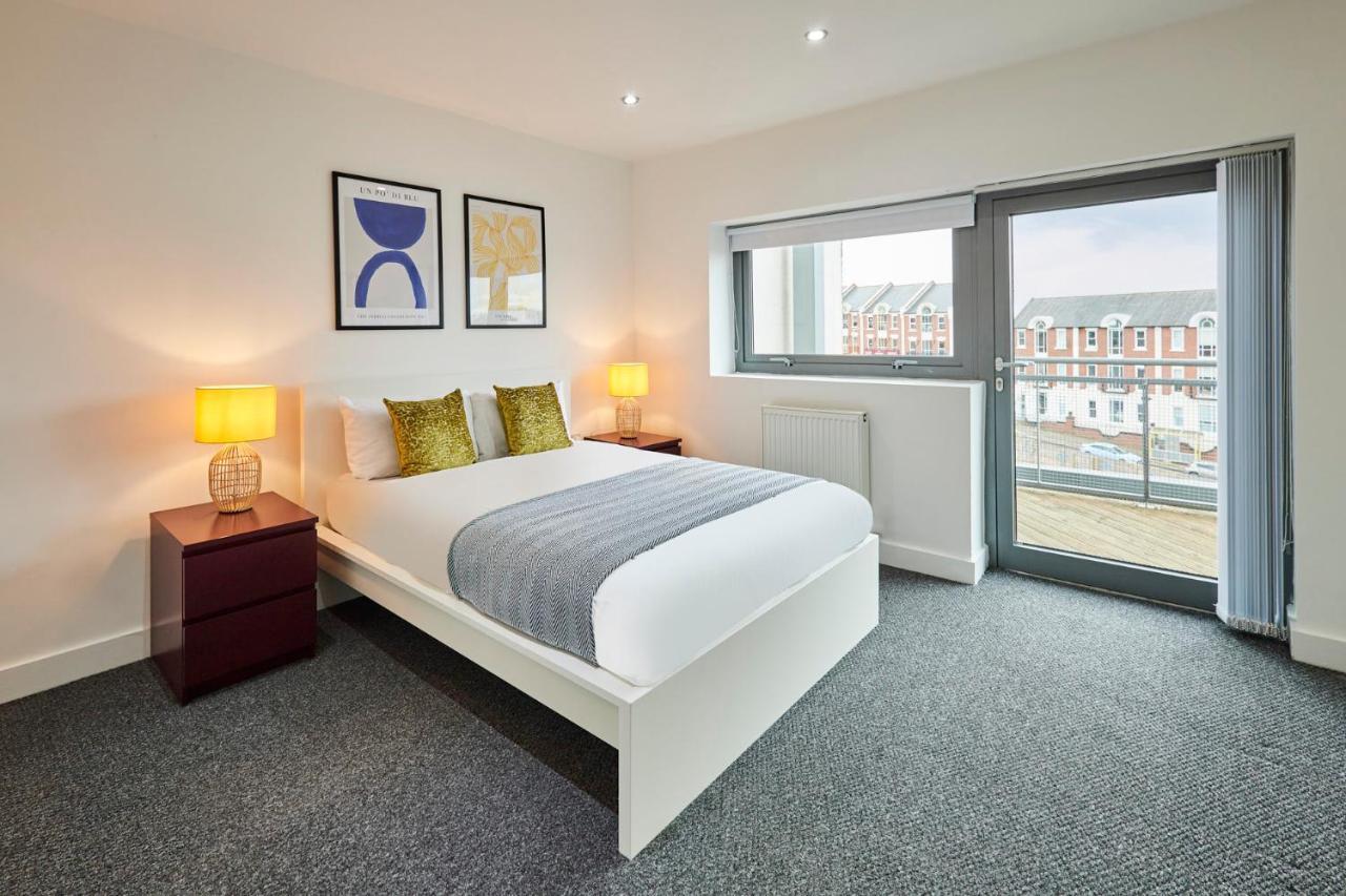 Host & - The Knight Street Penthouses Apartment