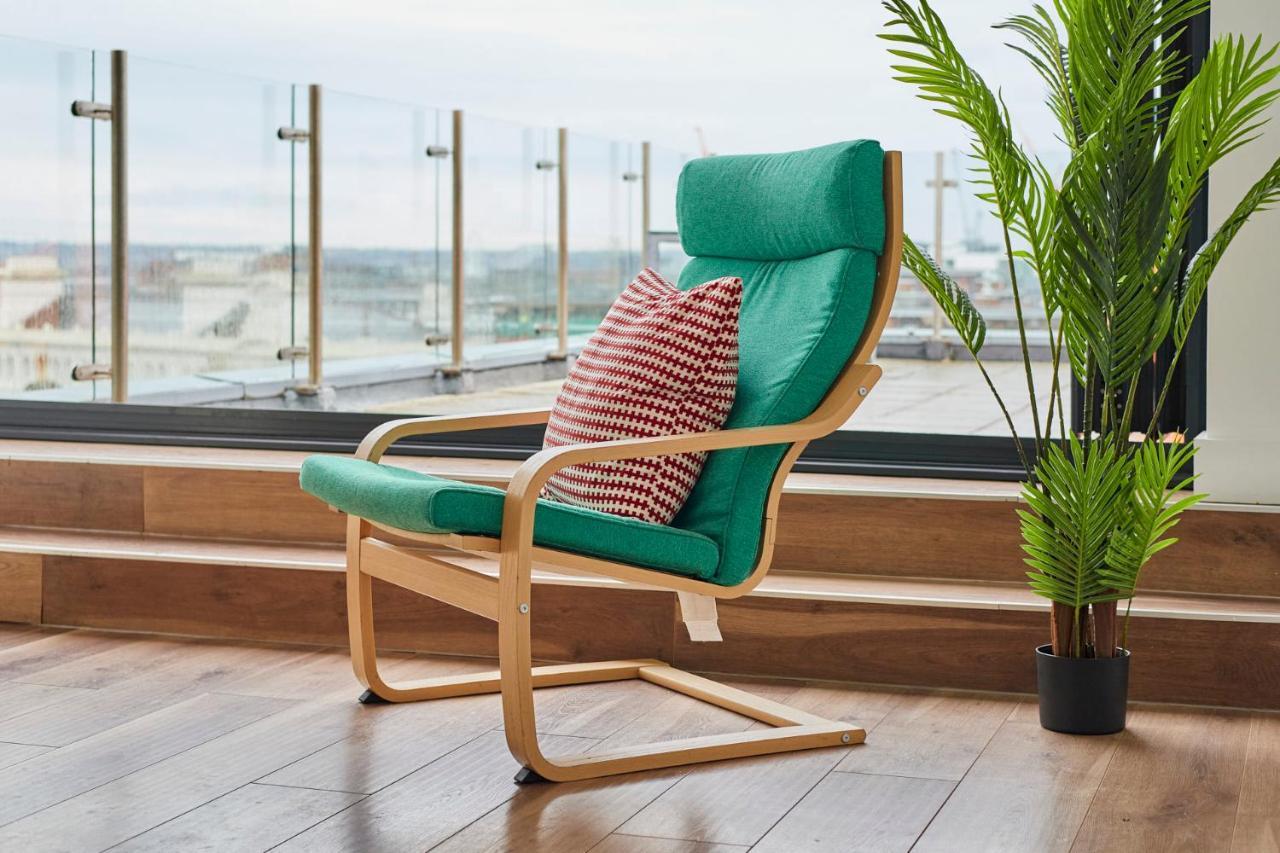 Host & - The Knight Street Penthouses *